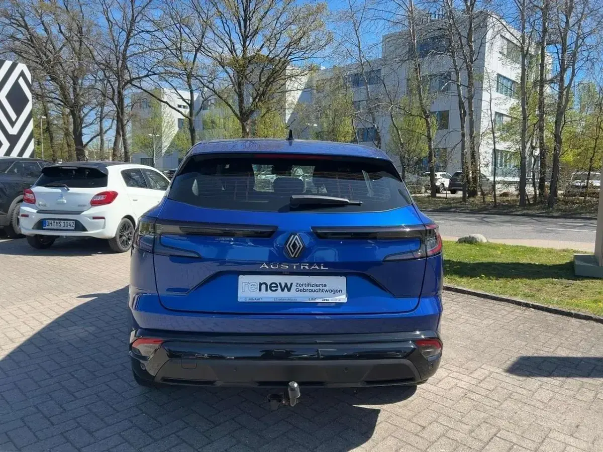 Usata Renault Austral Equilibre 140 CV (102 kW) 2023 Blu SUV