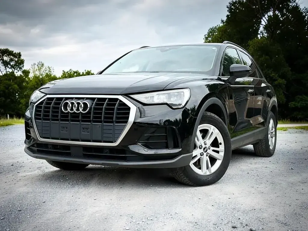 Gebraucht Audi Q3 Basis 150 PS (110 kW) 2021 Schwarz SUV