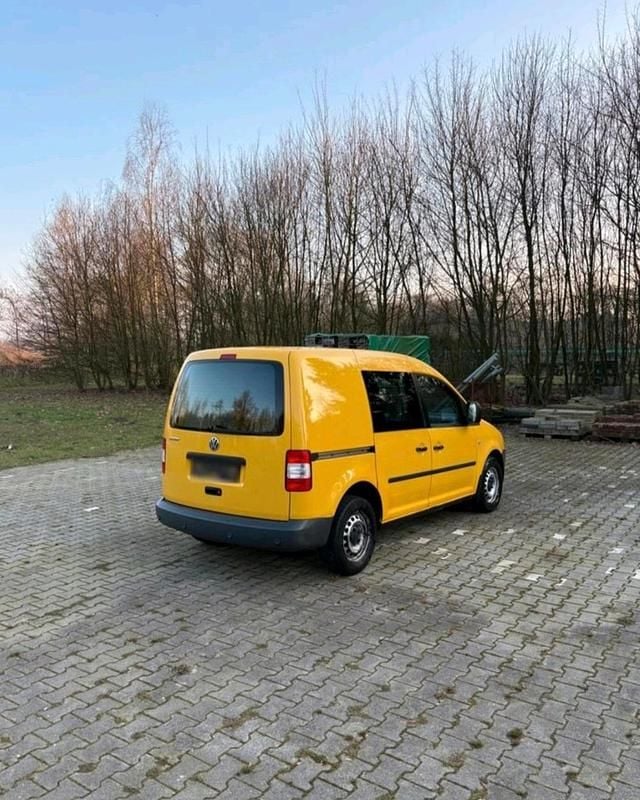 Usata VW Caddy 84 CV (61 kW) 2012 Giallo Monovolume