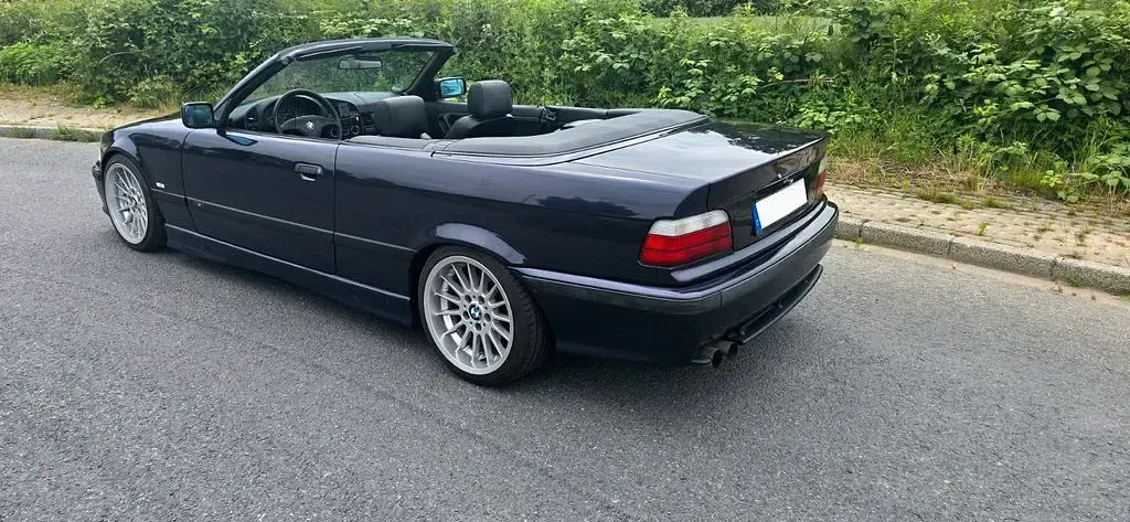 Gebraucht BMW 318 M Sport 116 PS (85 kW) 1997 Violett Cabrio