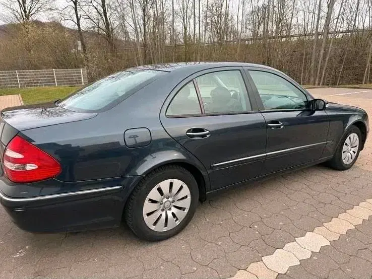 Usata Mercedes E320 224 CV (164 kW) 2004 Nero Berlina
