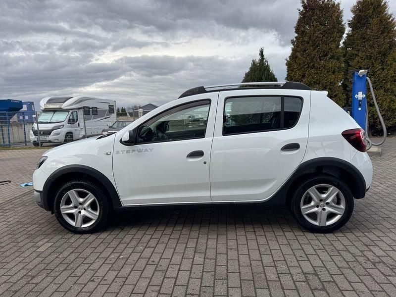 Gebraucht Dacia Sandero Prestige 90 PS (66 kW) 2016 Weiß Limousine