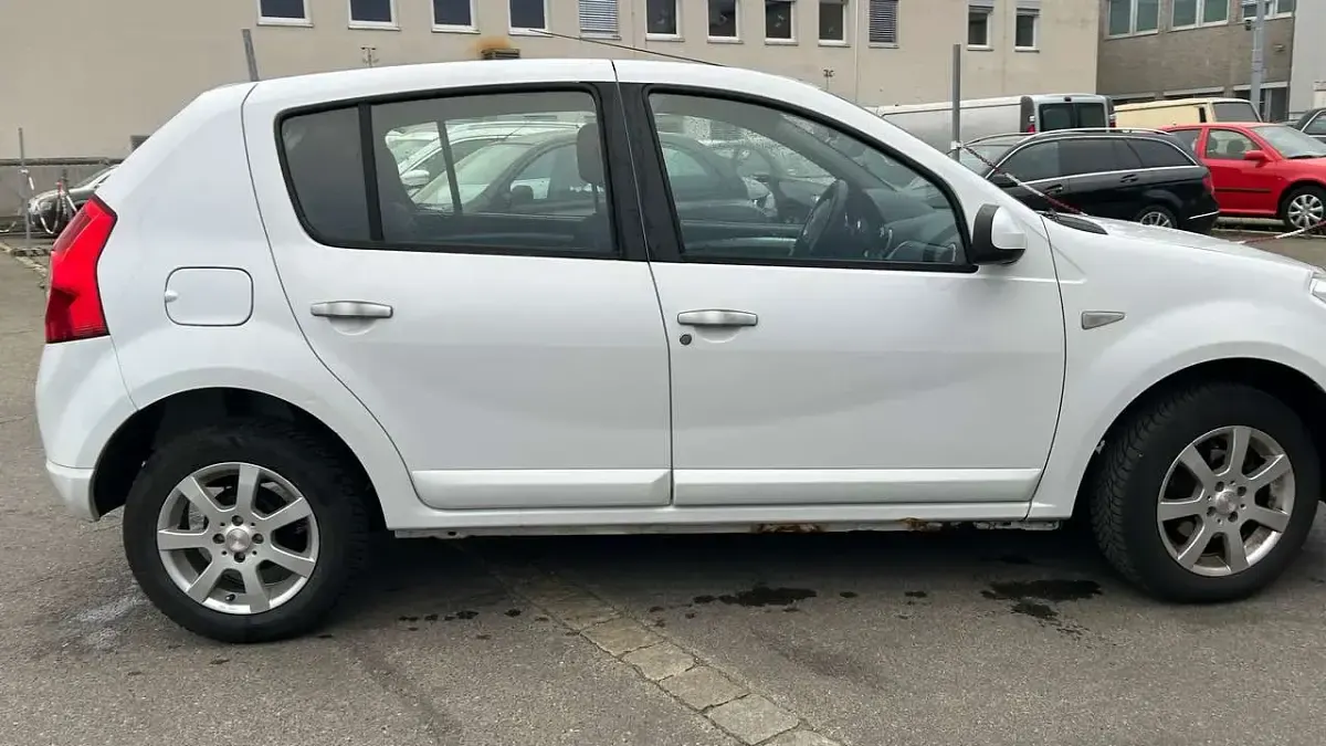 Gebraucht Dacia Sandero Lauréate 87 PS (63 kW) 2009 Gletscherweiss Limousine