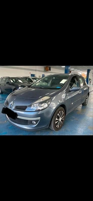 Gebraucht Renault Clio II Dynamique 100 PS (73 kW) 2008 Grau Limousine