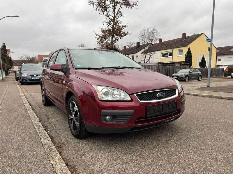 Gebraucht Ford Focus Ghia 136 PS (100 kW) 2005 Rot Limousine