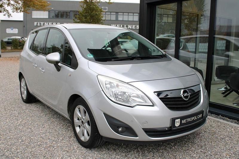 Silber Gebraucht 2010 Opel Meriva Van / Kleinbus | 2.790 € (Guter Preis) - Bild 1/4