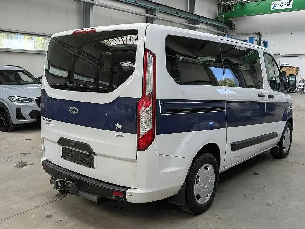 Second-hand Ford Transit Custom Trend 131 CP (96 kW) 2018 Alb Monovolum