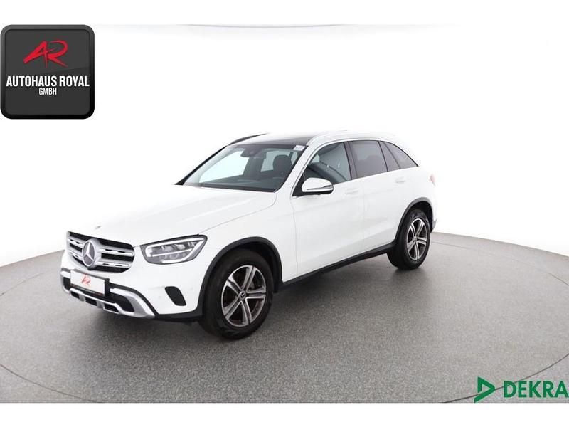 Weiss Gebraucht 2022 Mercedes 200 SUV | 32.759 € (Fairer Preis) - Bild 1/4