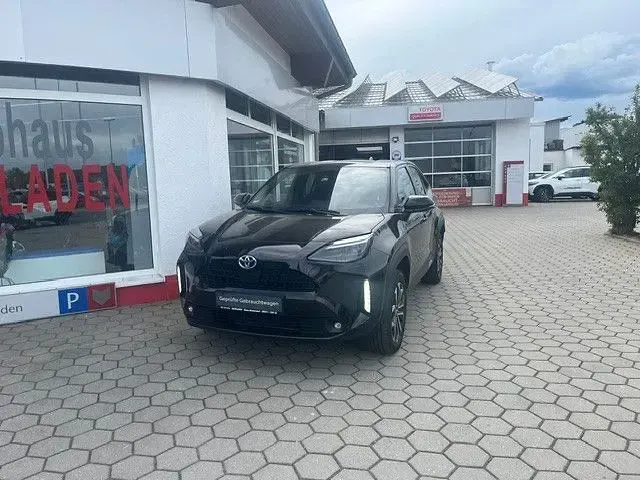 Gebraucht Toyota Yaris Cross Team 116 PS (85 kW) 2023 Schwarz SUV