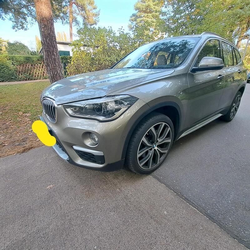 Grau Gebraucht 2016 BMW X1 SUV | 19.900 € (Fairer Preis) - Bild 1/4