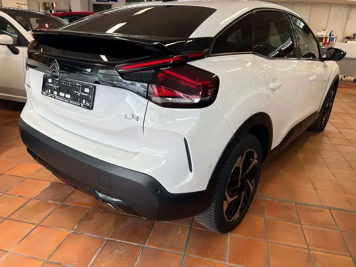 Gebraucht Citroën C4 131 PS (96 kW) 2023 Weiß SUV