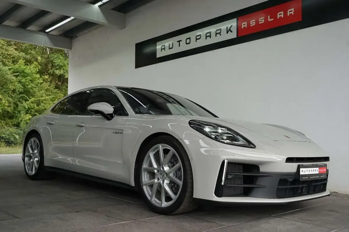 Gebraucht Porsche Panamera 4 E-Hybrid 470 PS (345 kW) 2024 Kreide Kleinwagen