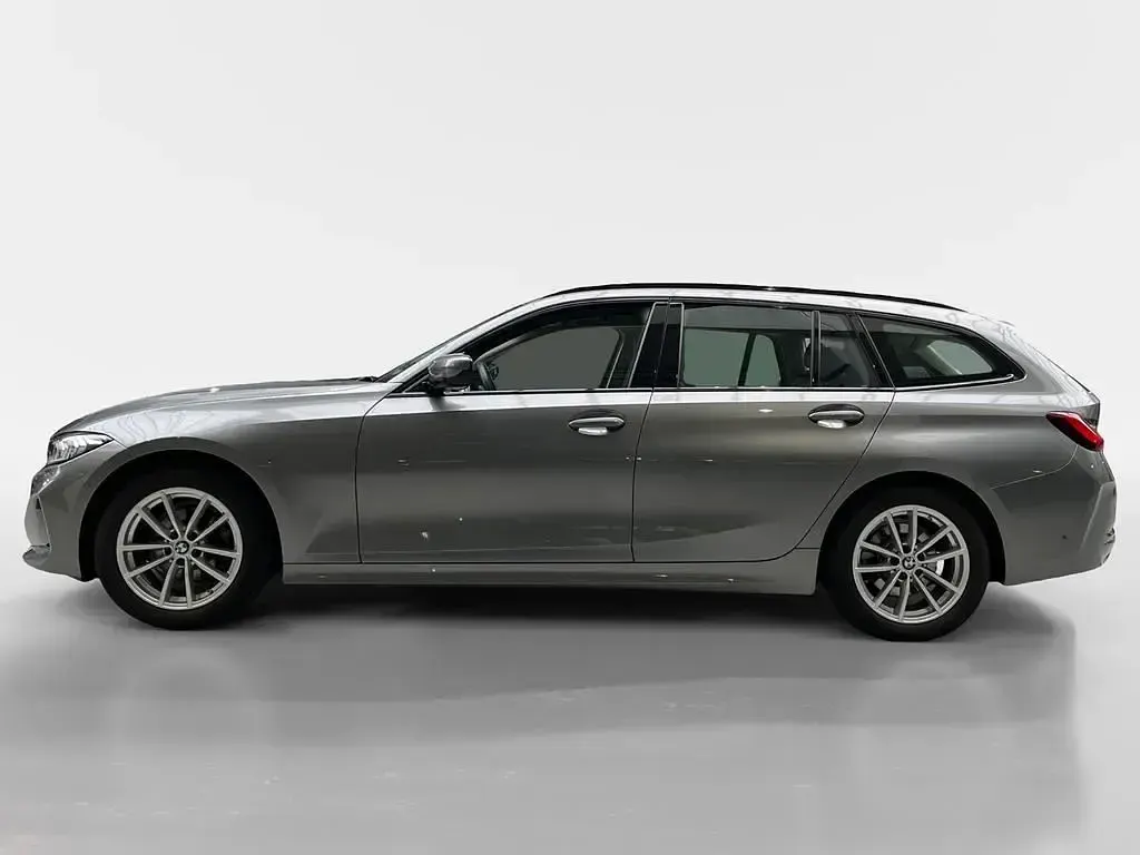 Gebraucht BMW 318 Comfort Edition 156 PS (114 kW) 2023 Skyscraper grau metallic Kombi