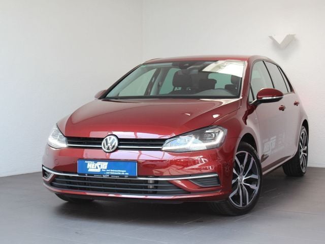 Rot Gebraucht 2018 VW Golf VII Join Kleinwagen | 21.480 € (Teuer) - Bild 1/4