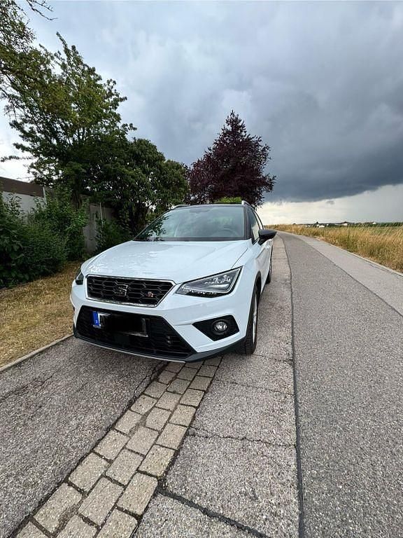 Weiß Gebraucht 2021 Seat Arona FR SUV | 12.450 € (Guter Preis) - Bild 1/4