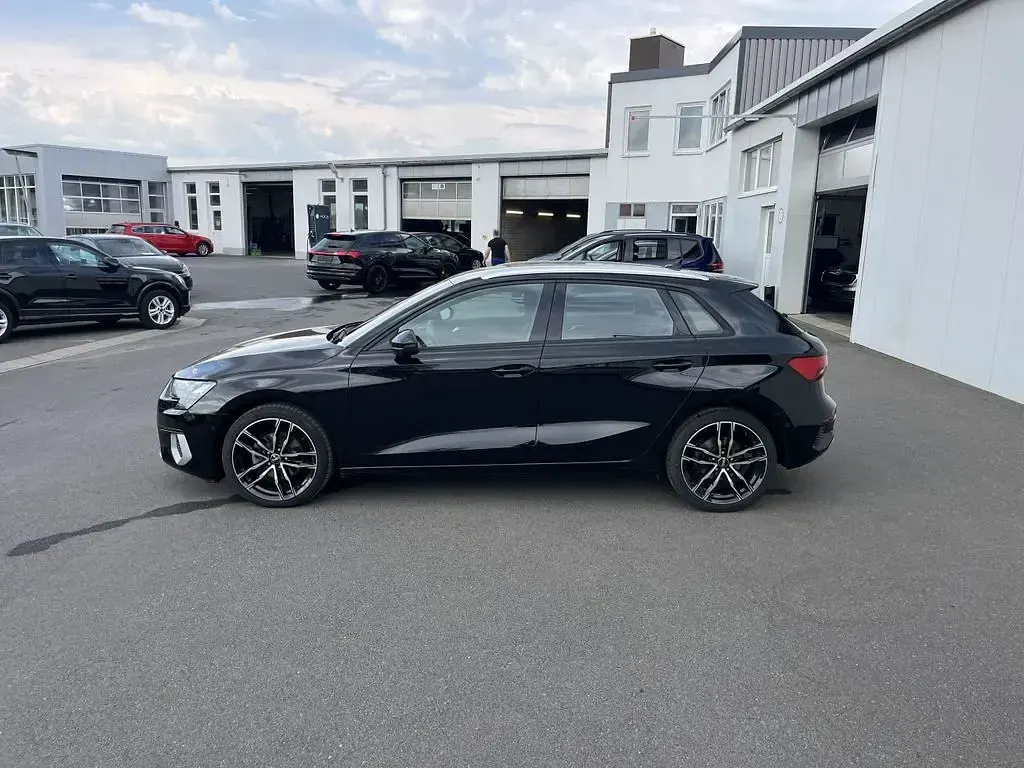 Gebraucht Audi A3 Advanced 150 PS (110 kW) 2022 Schwarz Limousine