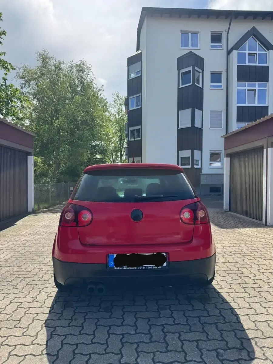 Używany VW Golf V GTI 200 KM (147 kW) 2005 Czerwony Hatchback