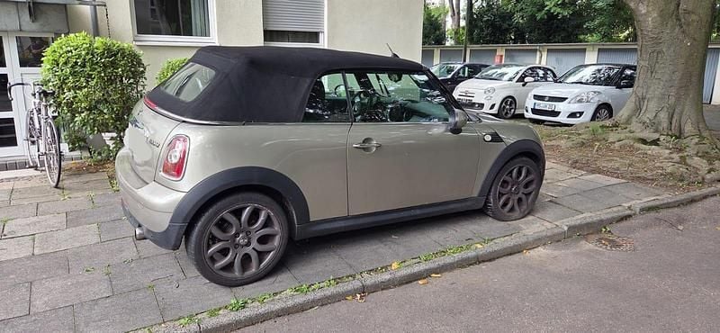 Grau Gebraucht 2010 Mini Cooper Cabriolet Cabrio | 2.400 € - Bild 1/3