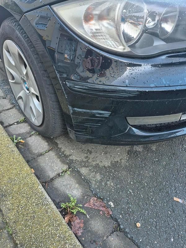 Gebraucht BMW 118 143 PS (105 kW) 2009 Schwarz Kleinwagen