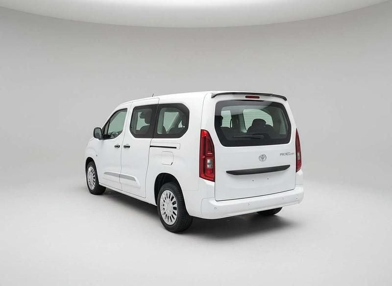 Neu Toyota Proace Verso City 131 PS (96 kW) 2026 Icy weiß Kombi