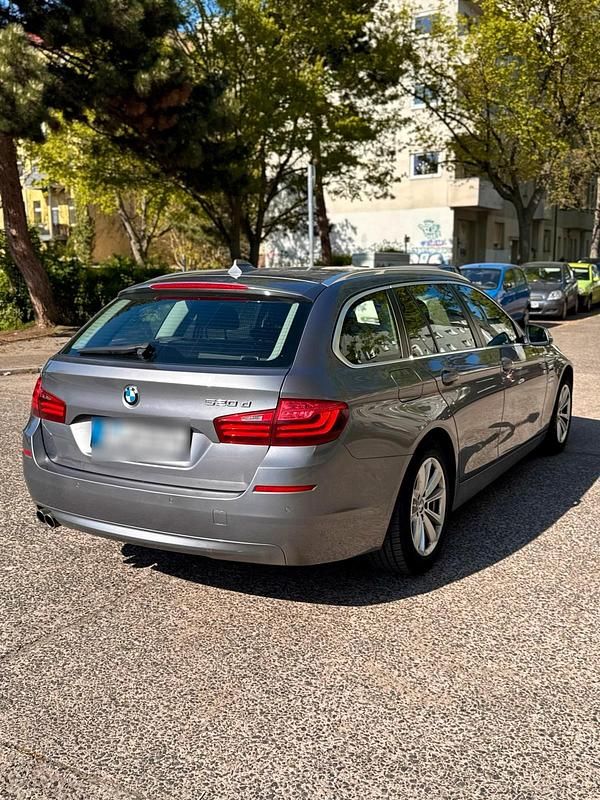 Gebraucht BMW 520 184 PS (135 kW) 2014 Silber Kombi