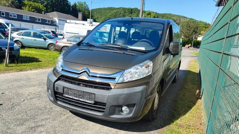 Braun Gebraucht 2014 Citroën Jumpy Tendance Van / Kleinbus | 9.999 € (Superpreis) - Bild 1/4