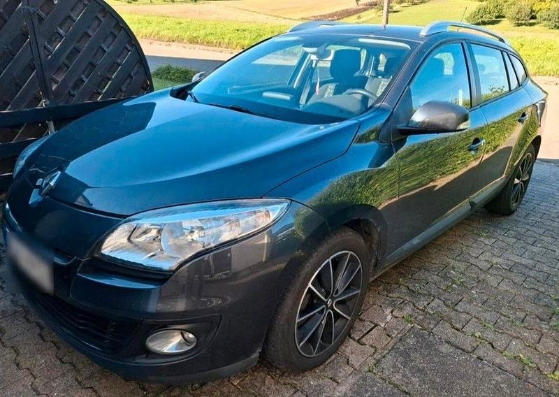 Schwarz Gebraucht 2013 Renault Mégane GrandTour Initiale Paris Kombi | 8.299 € (Teuer) - Bild 1/4