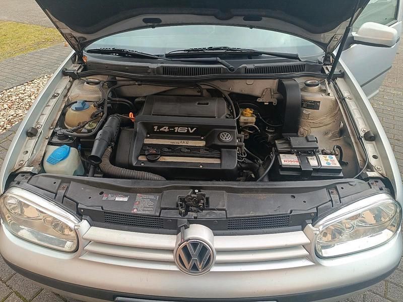 Gebraucht VW Golf IV 75 PS (55 kW) 2001 Silber Kleinwagen