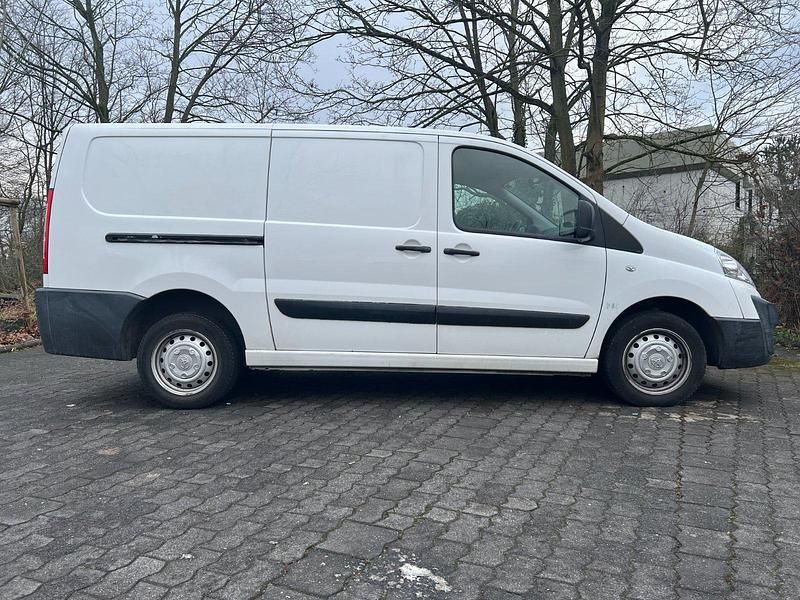 Gebraucht Toyota Proace 128 PS (94 kW) 2014 Weiß Van / Kleinbus