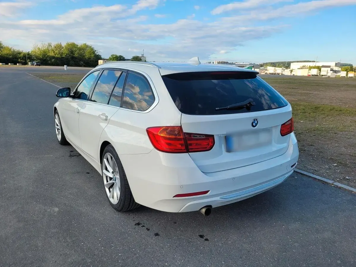 Gebraucht BMW 320 184 PS (135 kW) 2012 Weiß Kombi