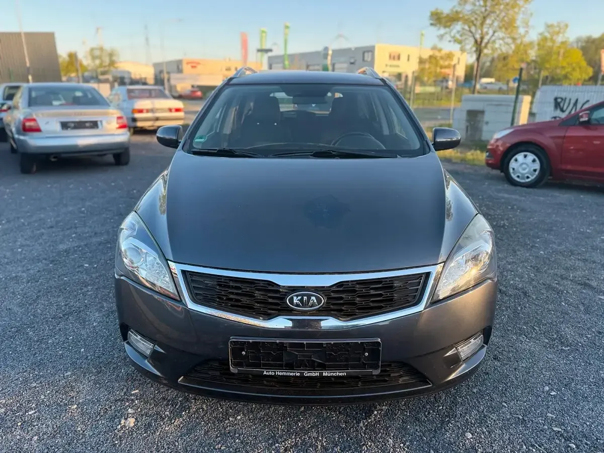Brugt Kia Ceed 90 HK (66 kW) 2011 Grå Hatchback