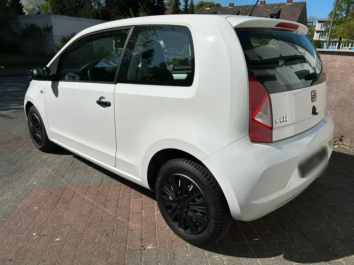 Używany Seat Mii 60 KM (44 kW) 2016 Biały Hatchback