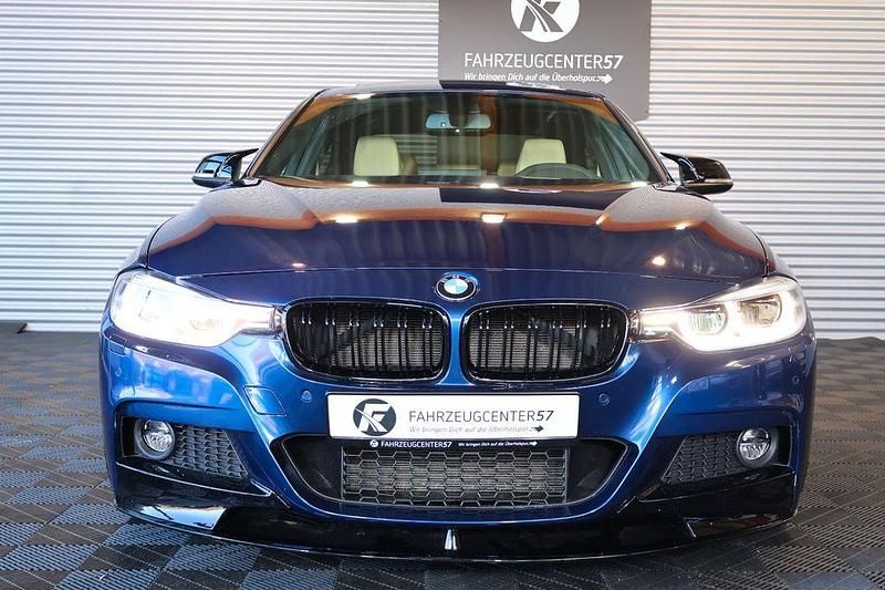 Gebraucht BMW 330 M Performance 252 PS (185 kW) 2017 Blau Limousine