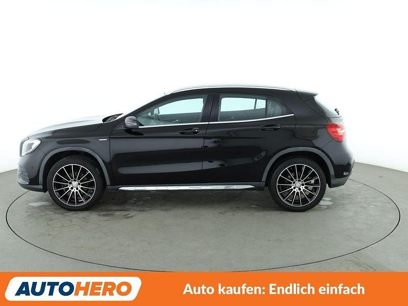 Gebraucht Mercedes GLA180 AMG line 122 PS (89 kW) 2017 Schwarz SUV