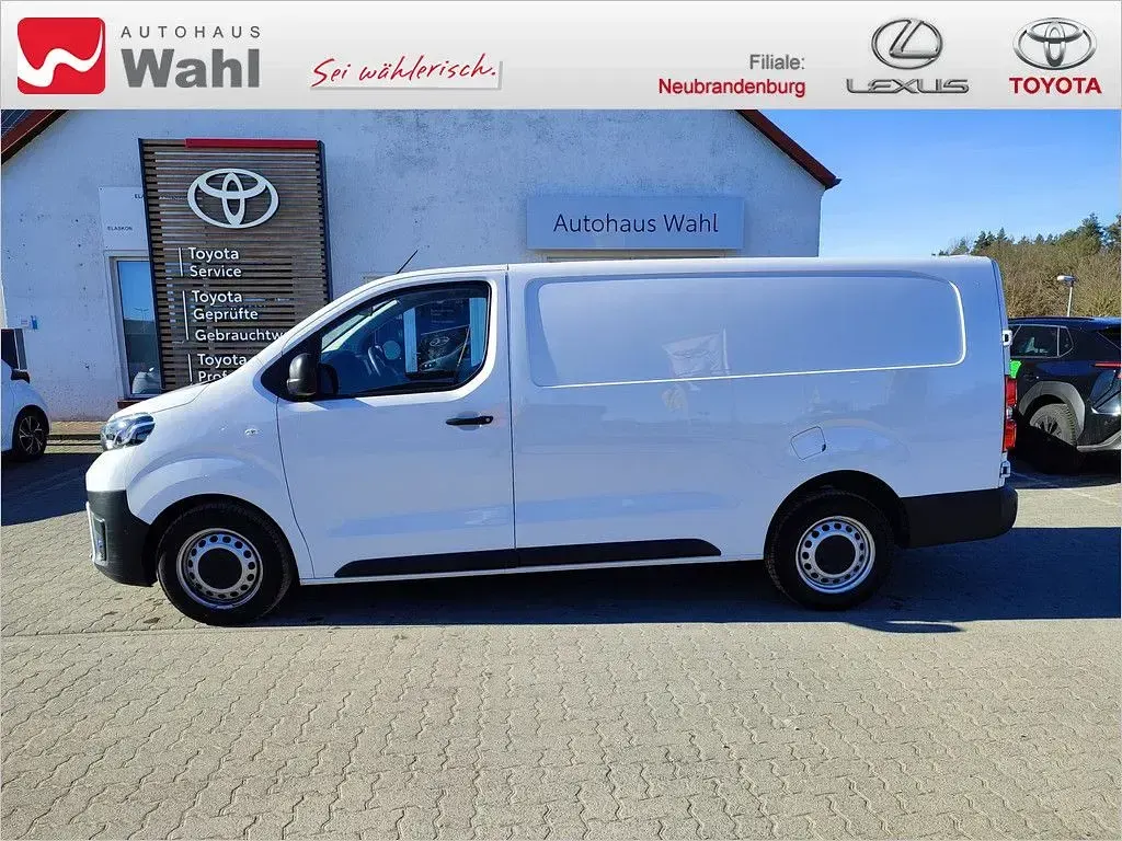 Gebraucht Toyota Proace Comfort 144 PS (105 kW) 2024 Ice white Van / Kleinbus