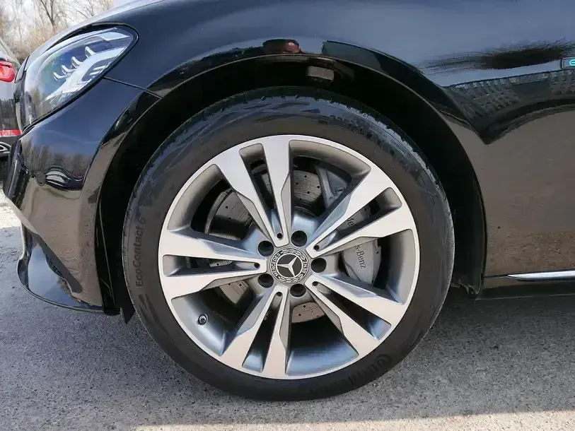 Gebraucht Mercedes C300 Avantgarde 2021 Schwarz Limousine