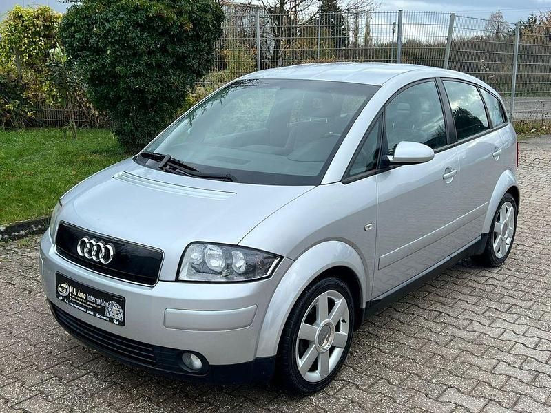 Silber Gebraucht 2000 Audi A2 Kleinwagen | 3.790 € (Fairer Preis) - Bild 1/4