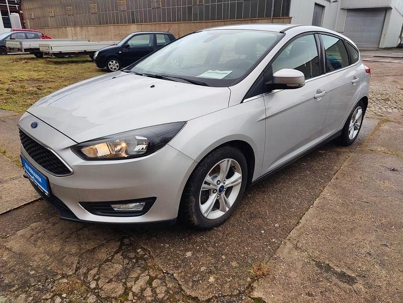Silber Gebraucht 2015 Ford Focus Sport Limousine | 8.000 € (Superpreis) - Bild 1/4