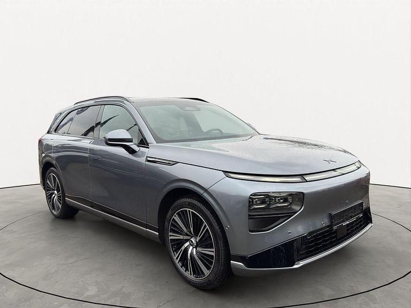 Grau Neu 2025 XPENG G9 AWD Performance SUV | 78.820 € (Etwas zu teuer) - Bild 1/3