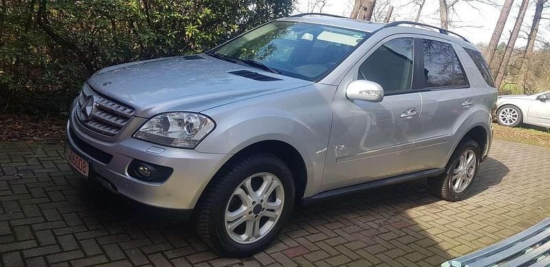 Gebraucht Mercedes ML280 190 PS (139 kW) 2008 Silber SUV