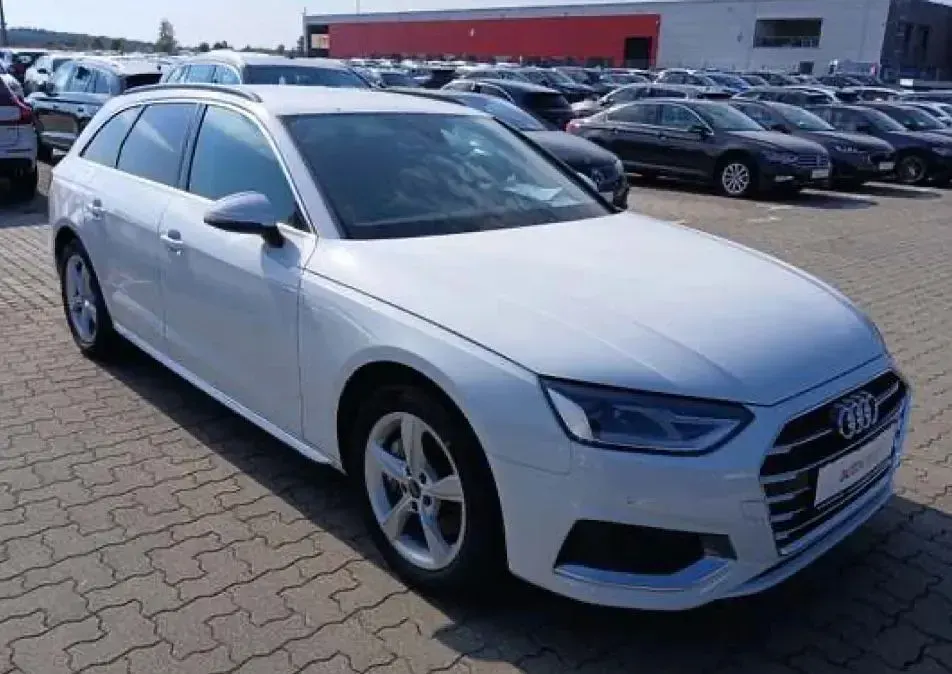 Gebraucht Audi A4 Advanced 204 PS (150 kW) 2024 Weiß Kombi