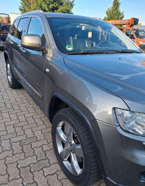 Gebraucht Jeep Grand Cherokee Overland 241 PS (177 kW) 2011 Grau SUV