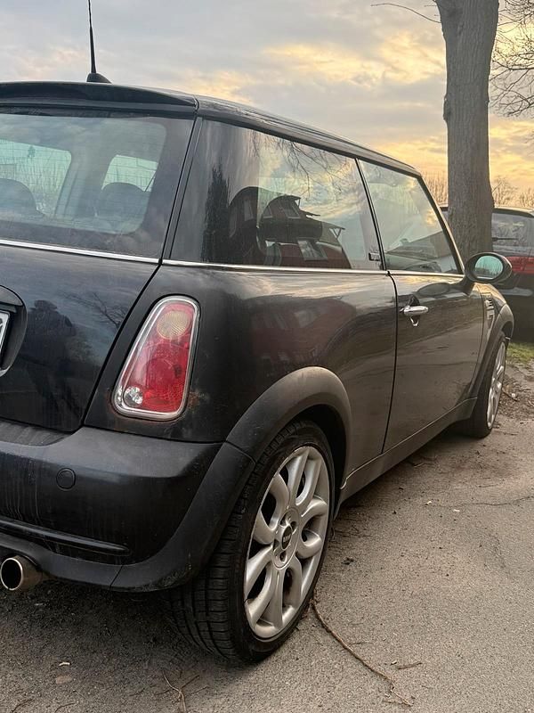 Gebraucht Mini Cooper 90 PS (66 kW) 2006 Schwarz Kleinwagen
