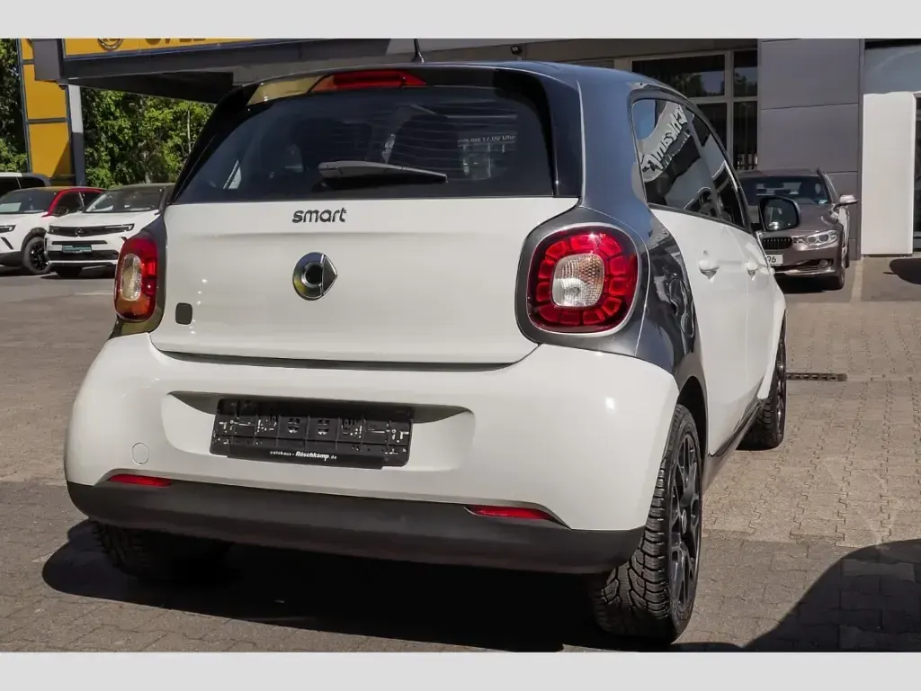 Gebraucht Smart ForFour Electric Drive 41 kW (56 PS) 2020 Weiß Kleinwagen