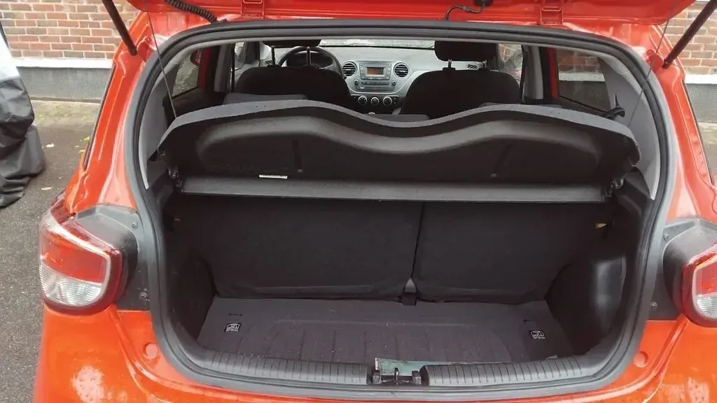 Gebraucht Hyundai i10 67 PS (49 kW) 2019 Rot Kleinwagen