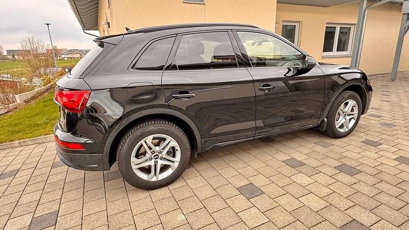 Second-hand Audi Q5 Exclusive 204 CP (150 kW) 2023 Negru SUV