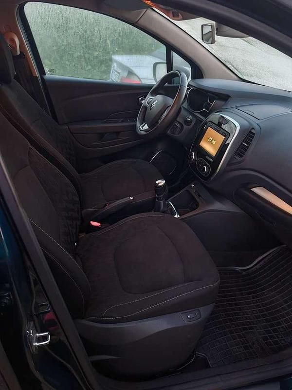 Gebraucht Renault Captur LIMITED 131 PS (96 kW) 2019 Blau SUV