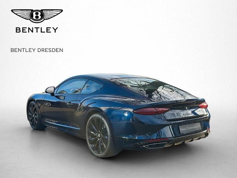 Second-hand Bentley Continental 680 CP (500 kW) 2026 Albastru Coupe
