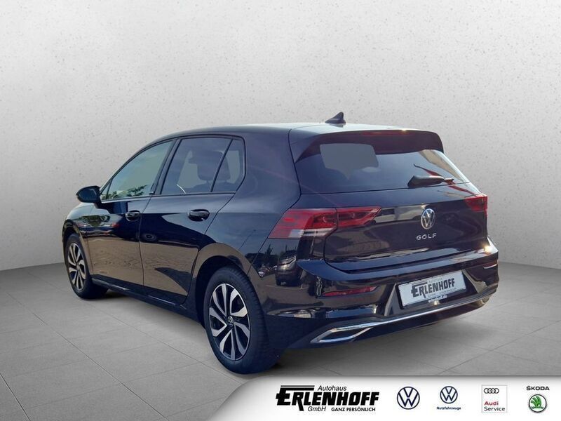 Gebraucht VW Golf VIII Active 150 PS (110 kW) 2023 Andere farbe Kleinwagen