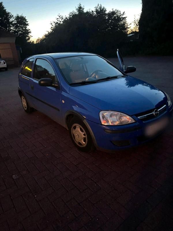 Blau Gebraucht 2005 Opel Corsa Kleinwagen | 700 € (Superpreis) - Bild 1/4